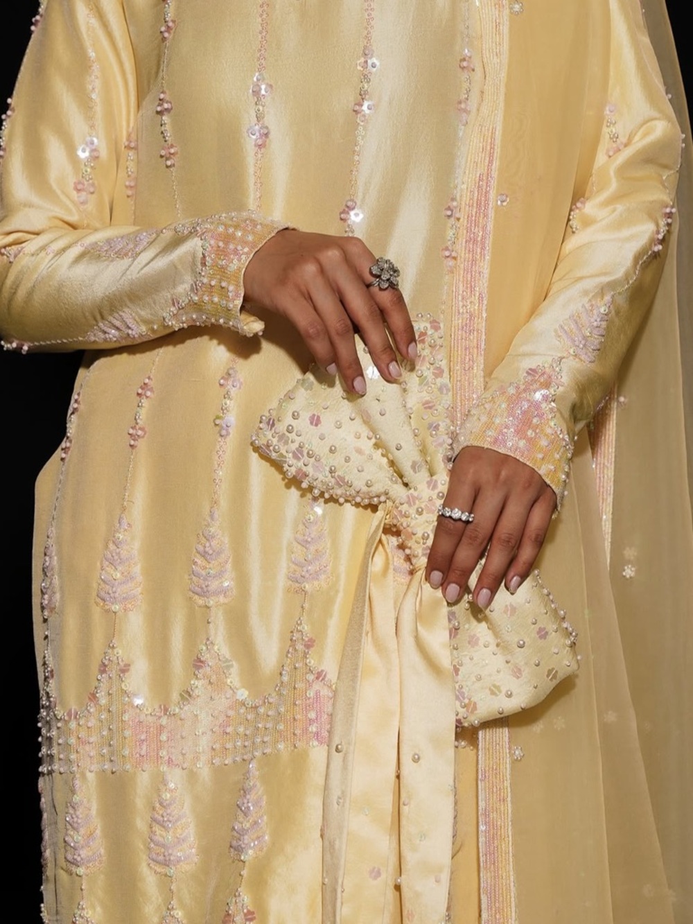 lulusar studio pakistani dress - Picture 2 of 3